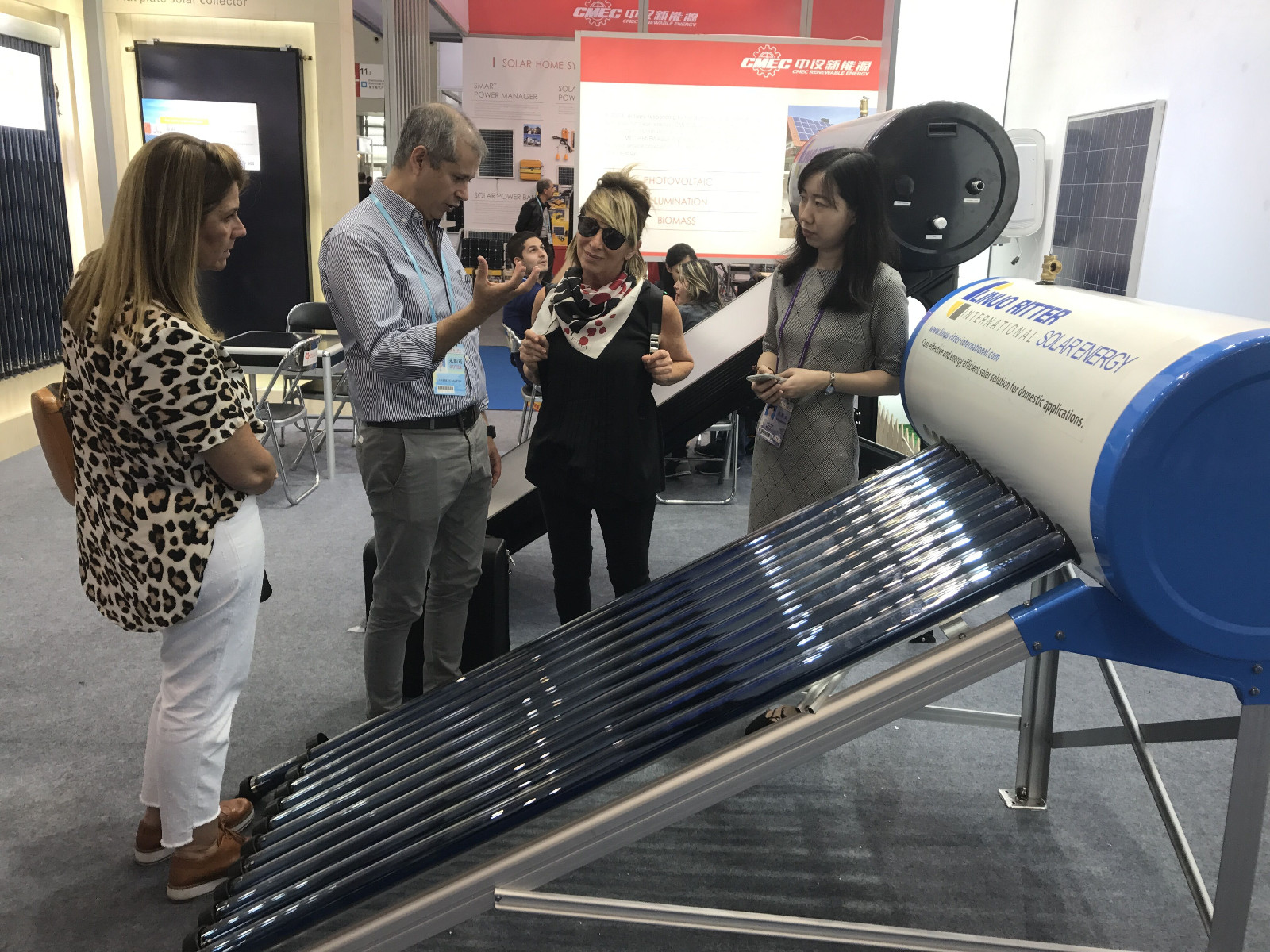 170418 华体会注册瑞特参展第121届广交会 新品上线打造太阳能综合应用国家品牌3.jpg